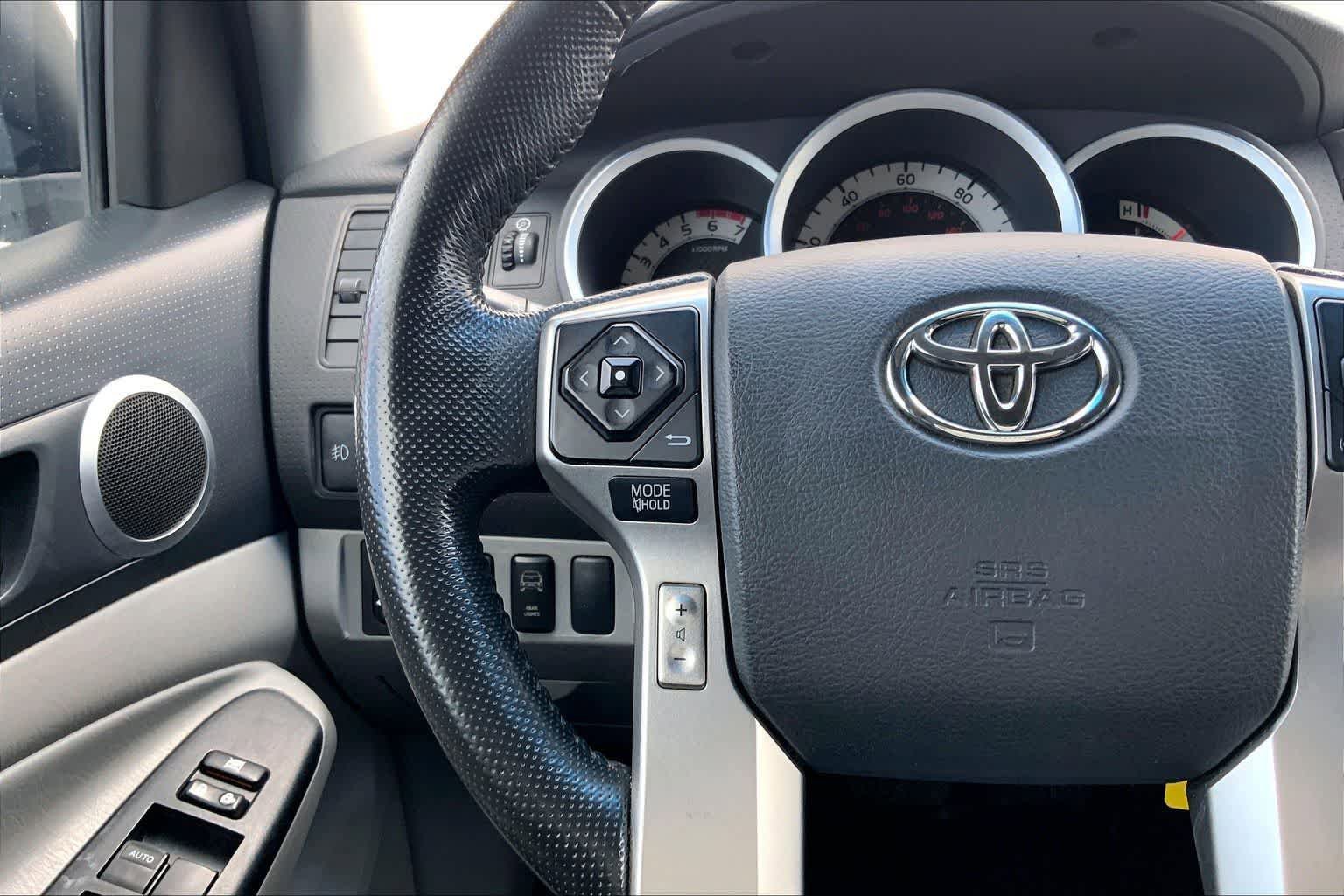 Used 2015 Toyota Tacoma PreRunner RWD image 24