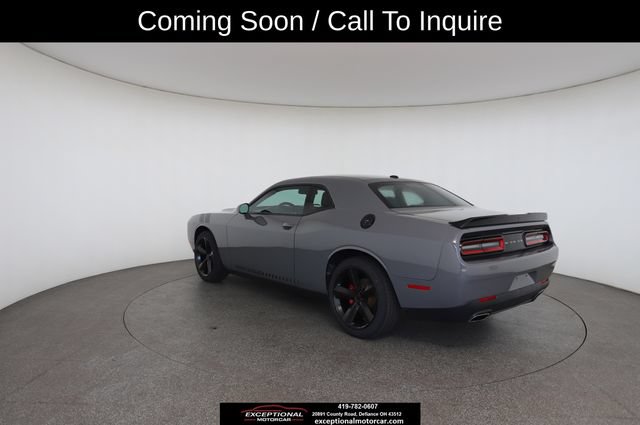 Used 2018 Dodge Challenger SXT RWD image 11