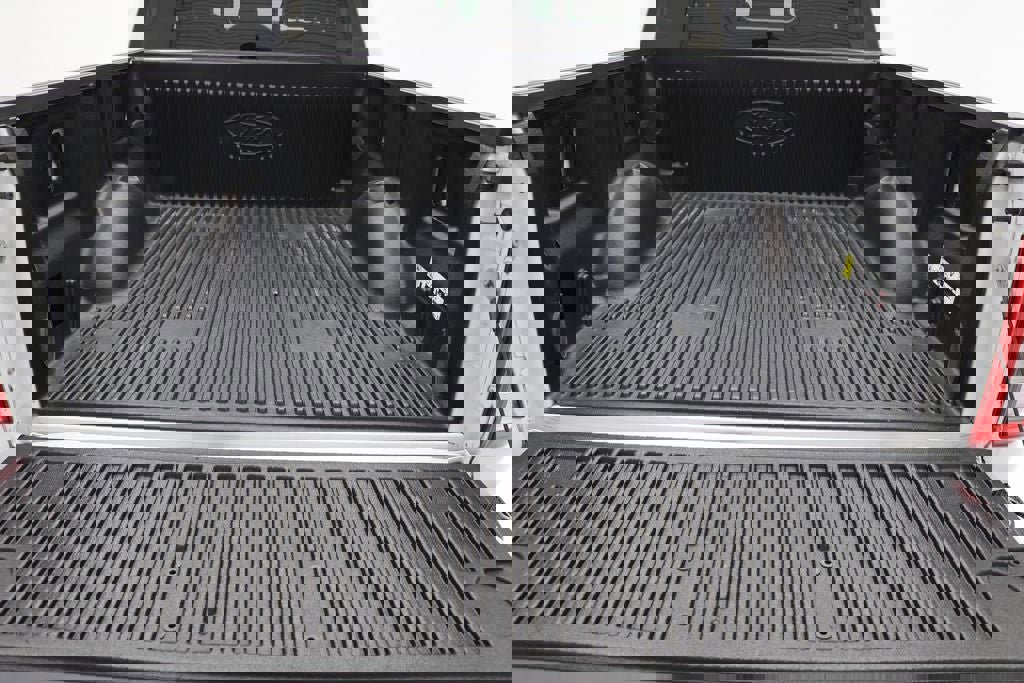 Used 2023 Ford F150 Lariat w/ Equipment Group 502A High image 4