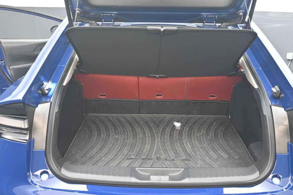 Used 2026 Toyota Prius Plug-In Hybrid FWD image 15
