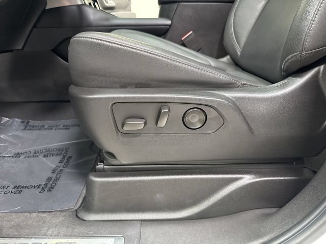 Used 2021 Chevrolet Tahoe Z71 w/ Luxury Package AWD/4WD image 10
