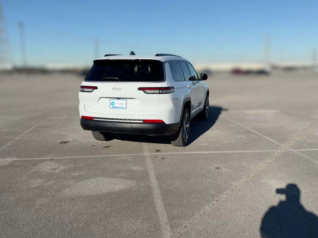 New 2026 Jeep Grand Cherokee L Limited image 11