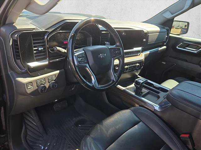 Used 2023 Chevrolet Silverado 1500 LT Trail Boss w/ LT Trail Boss Premium Package AWD/4WD image 7