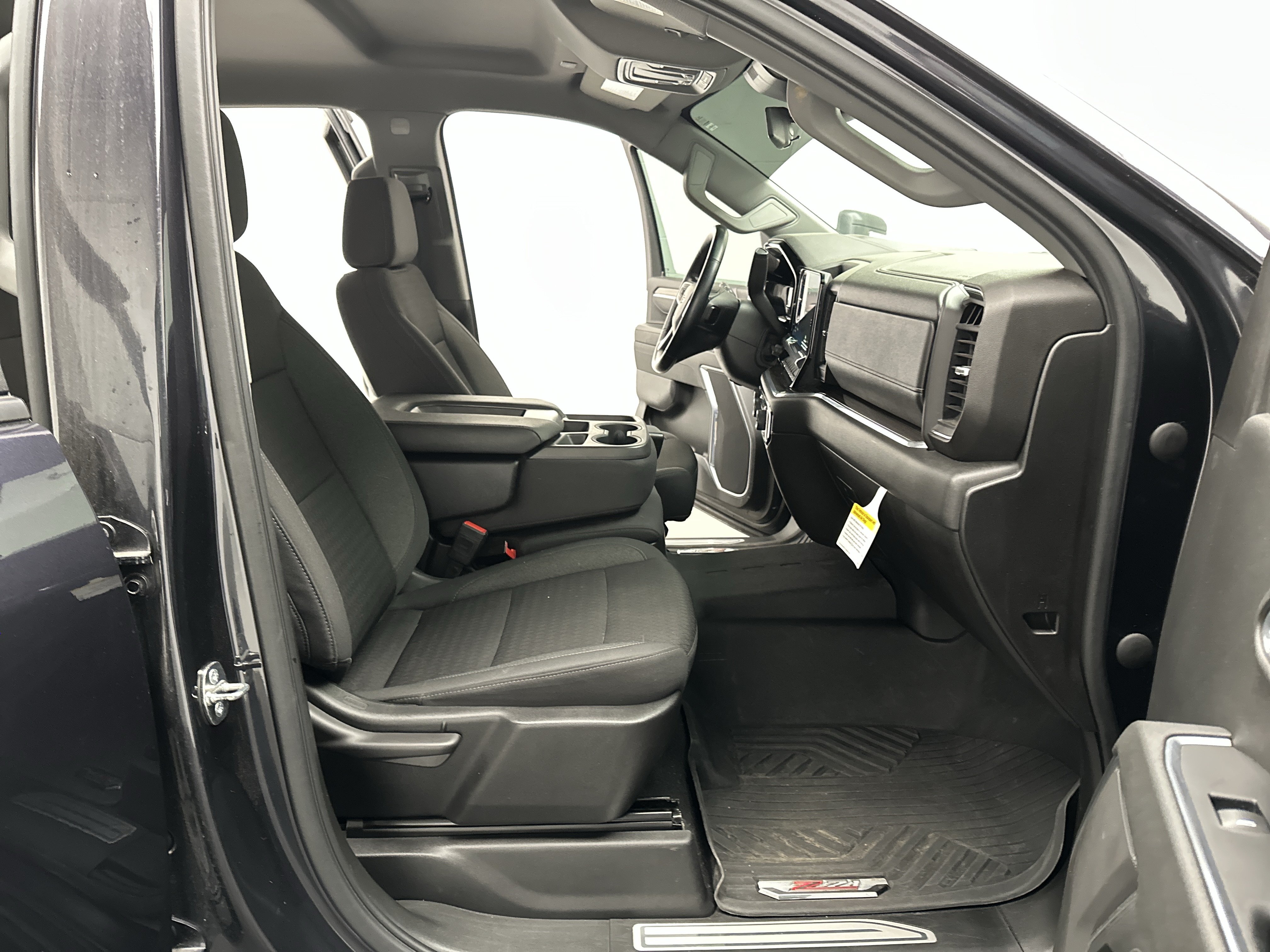 Used 2024 Chevrolet Silverado 2500 LT AWD/4WD image 21