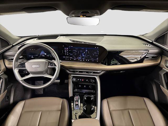 Certified 2025 Audi Q5 Premium w/ Premium Plus AWD/4WD image 9