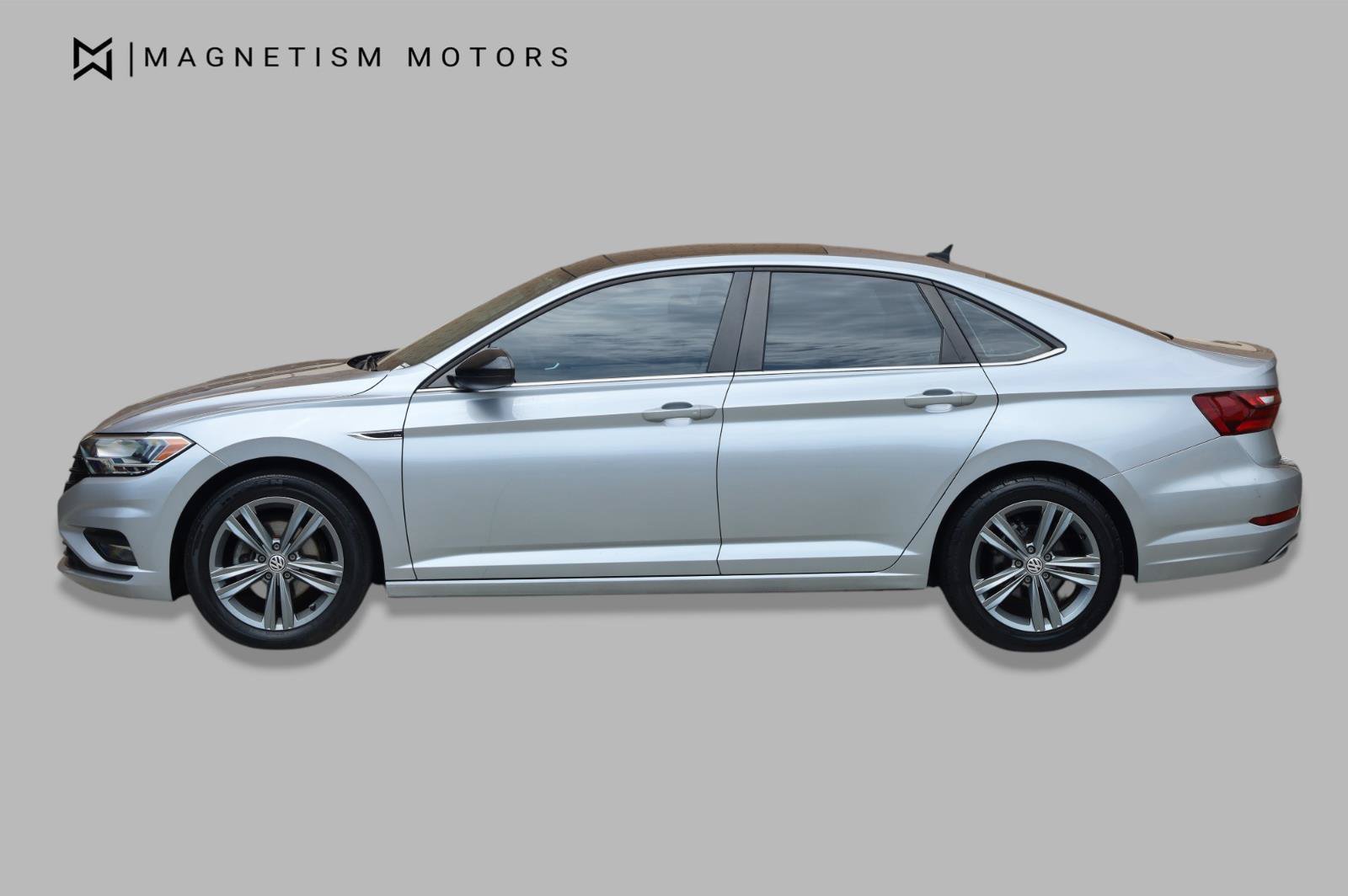 Used 2020 Volkswagen Jetta R-Line FWD image 2