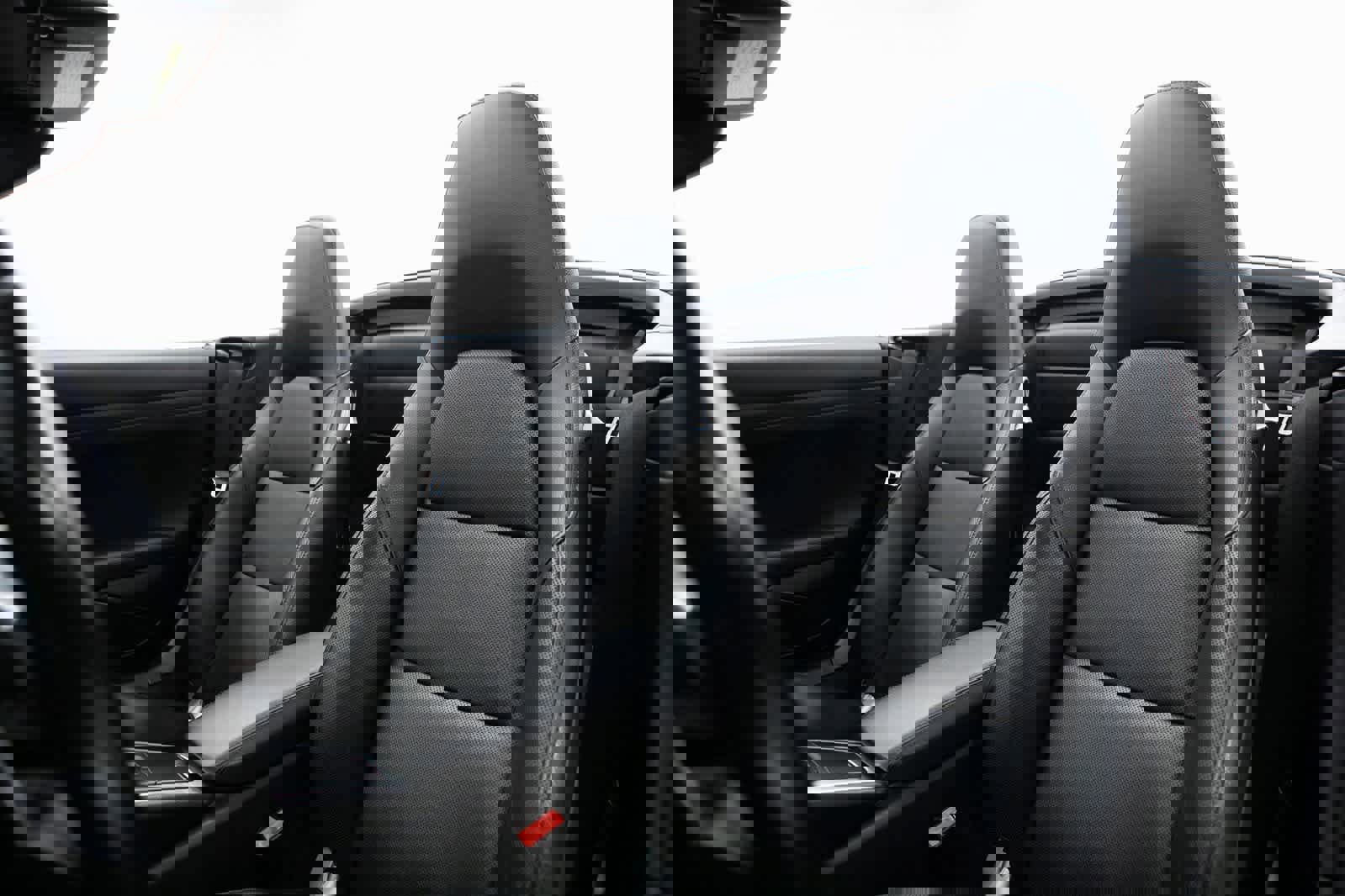 Certified 2018 Porsche 911 Carrera image 5