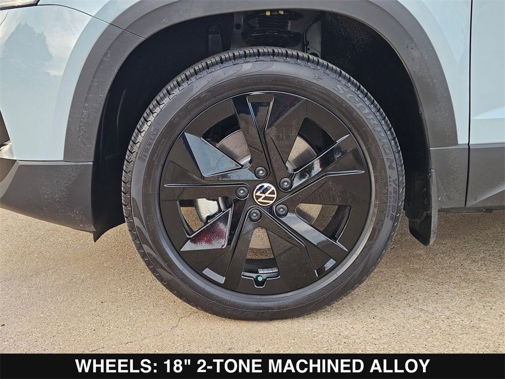 Used 2025 Volkswagen Taos SE image 36