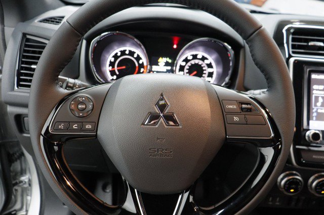 New 2026 Mitsubishi Outlander Sport SEL AWD/4WD image 8