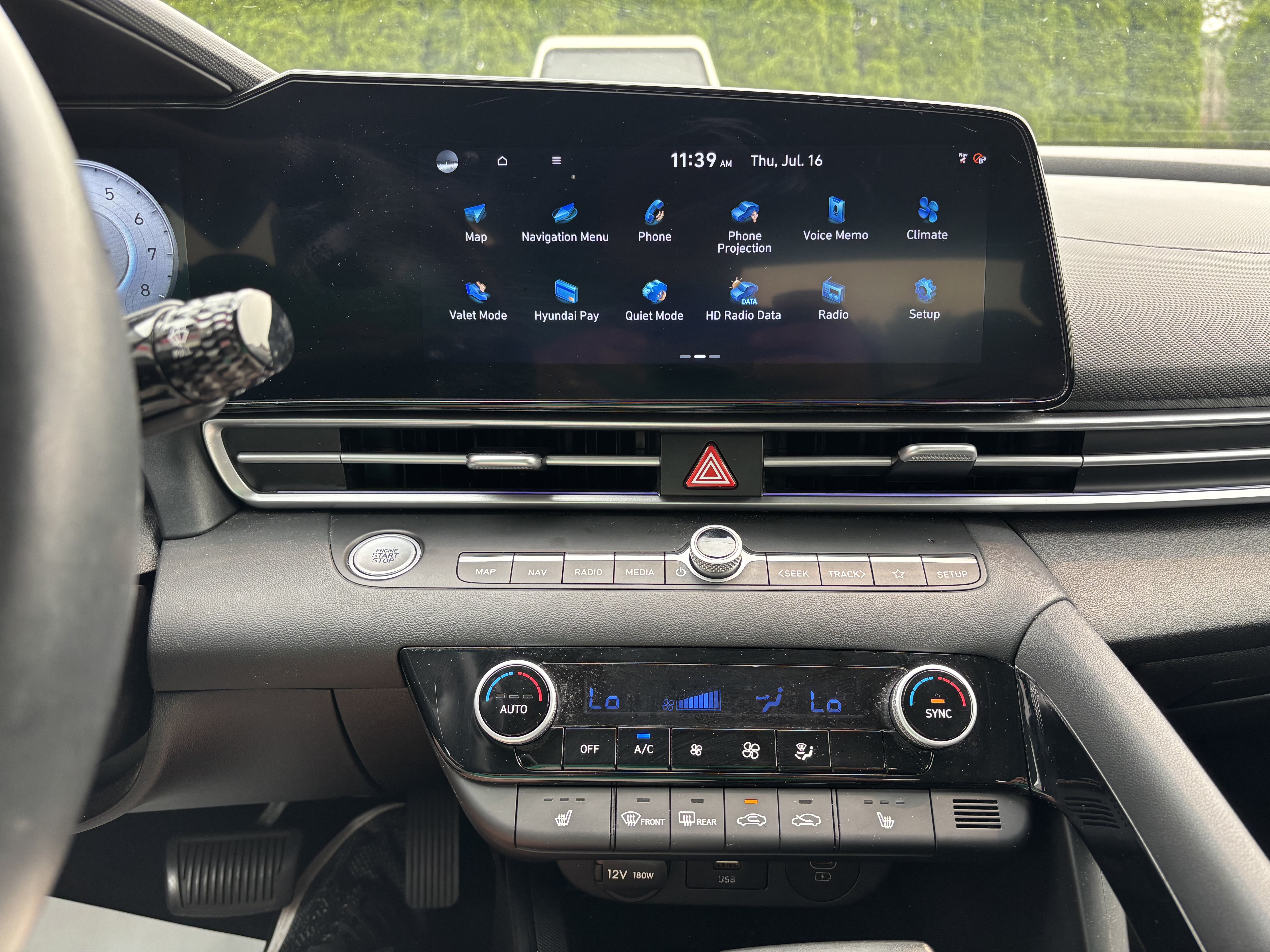 Used 2025 Hyundai Elantra SEL FWD image 25