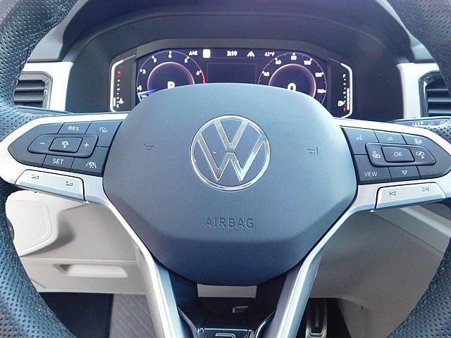 Used 2023 Volkswagen Atlas SEL Premium image 31