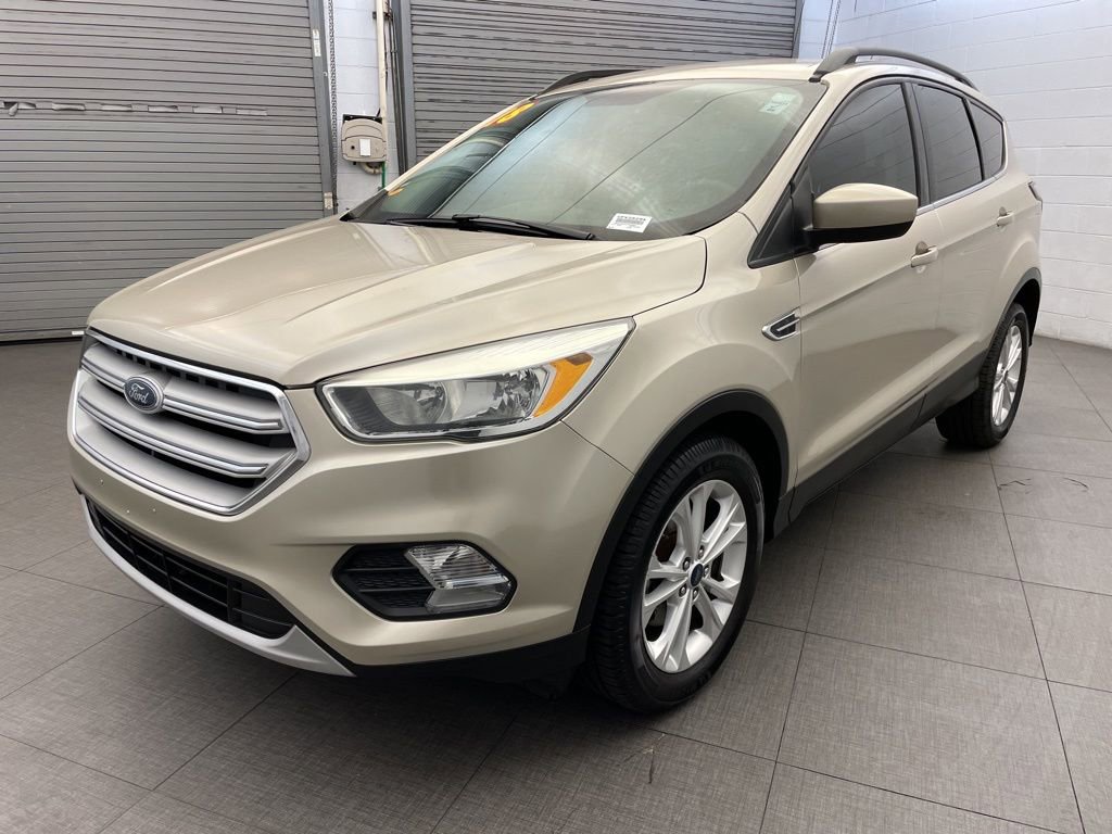 Used 2018 Ford Escape SE image 3