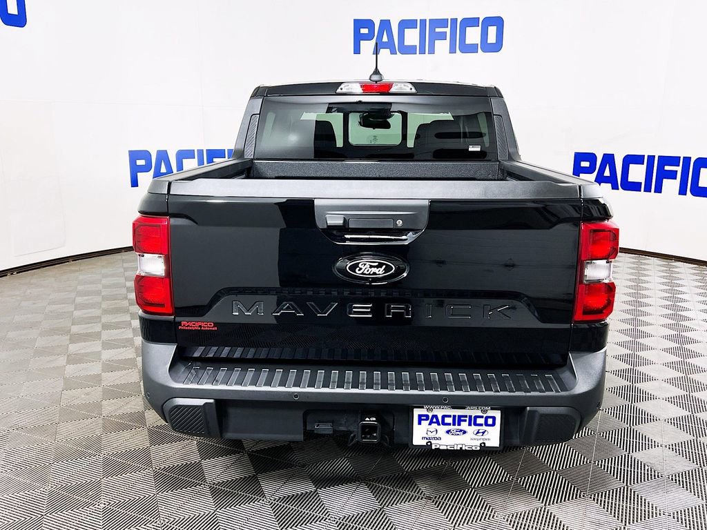 Used 2025 Ford Maverick Lariat w/ Black Appearance Package image 10