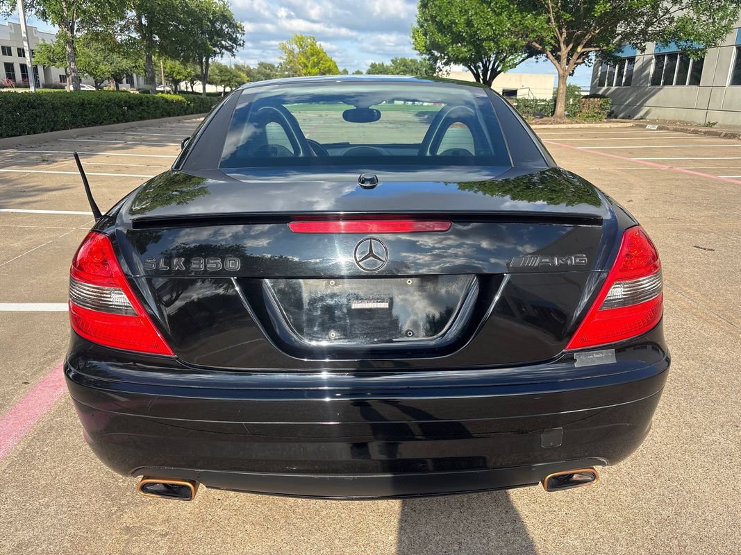 Used 2011 Mercedes-Benz SLK 350 image 7