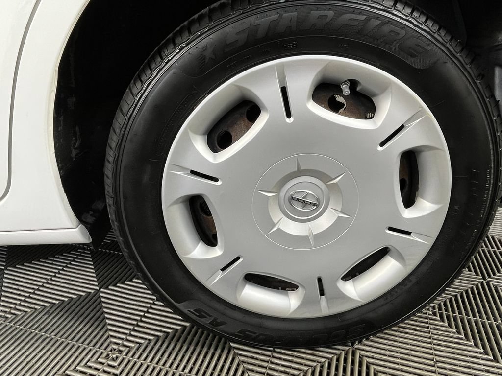 Used 2010 Scion xB FWD image 14