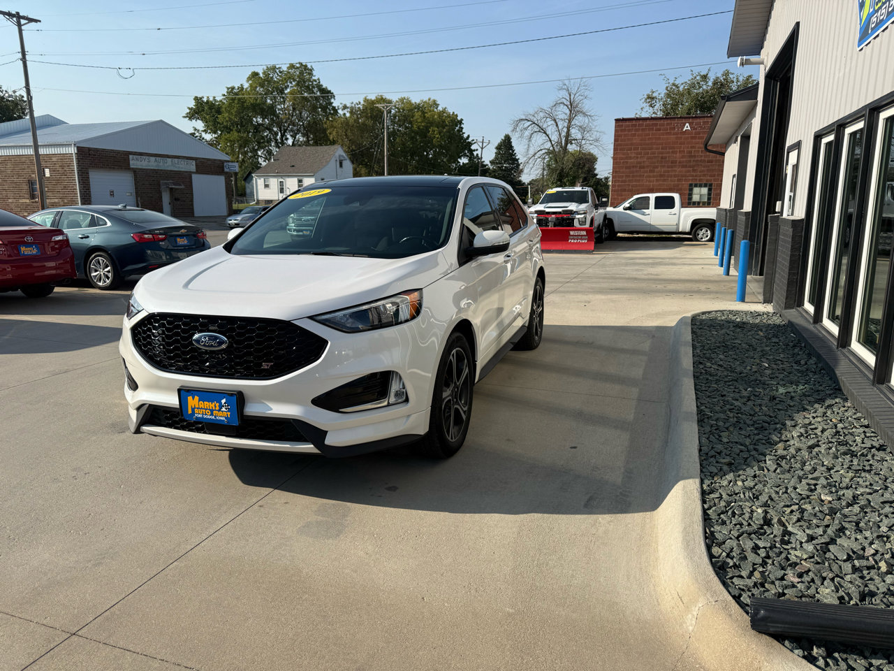 Used 2019 Ford Edge ST w/ Convenience Package image 3