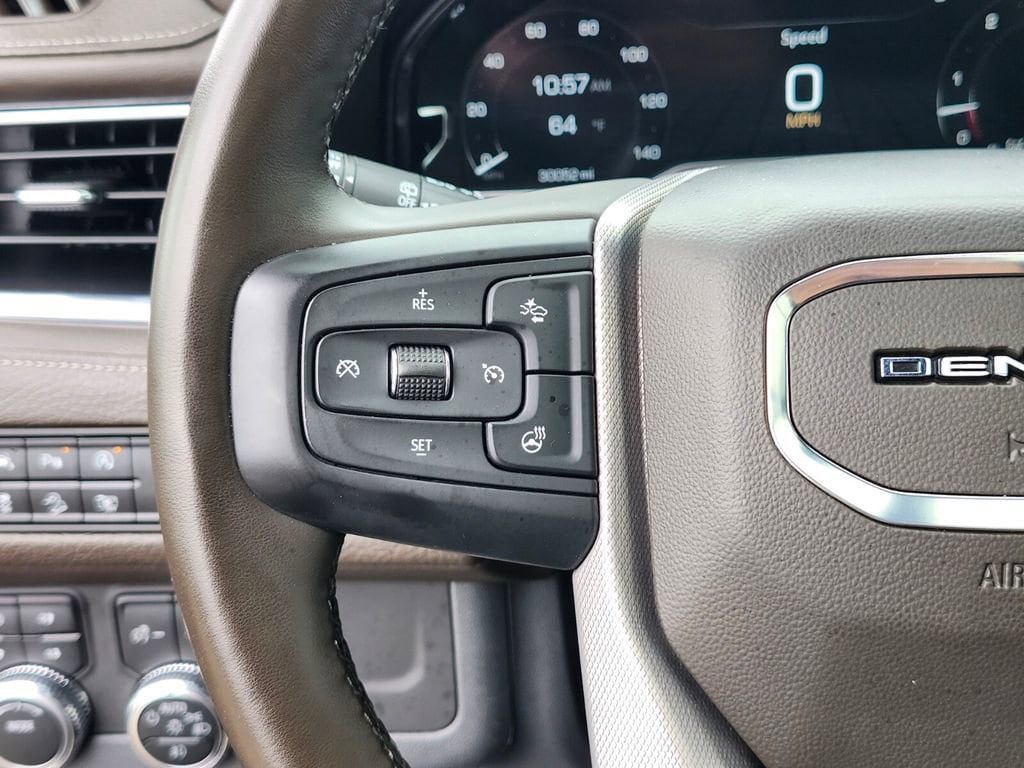 Used 2023 GMC Yukon Denali w/ LPO, Floor Liner Package AWD/4WD image 28
