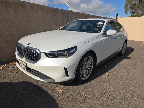 Used 2024 BMW 530i xDrive AWD/4WD image 1