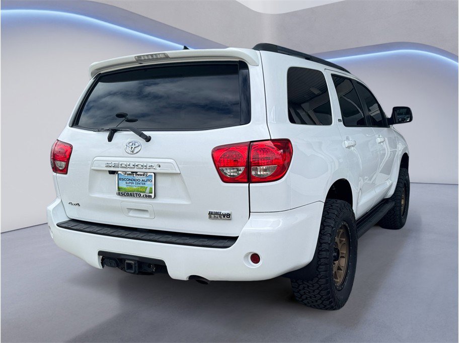 Used 2016 Toyota Sequoia SR5 AWD/4WD image 6