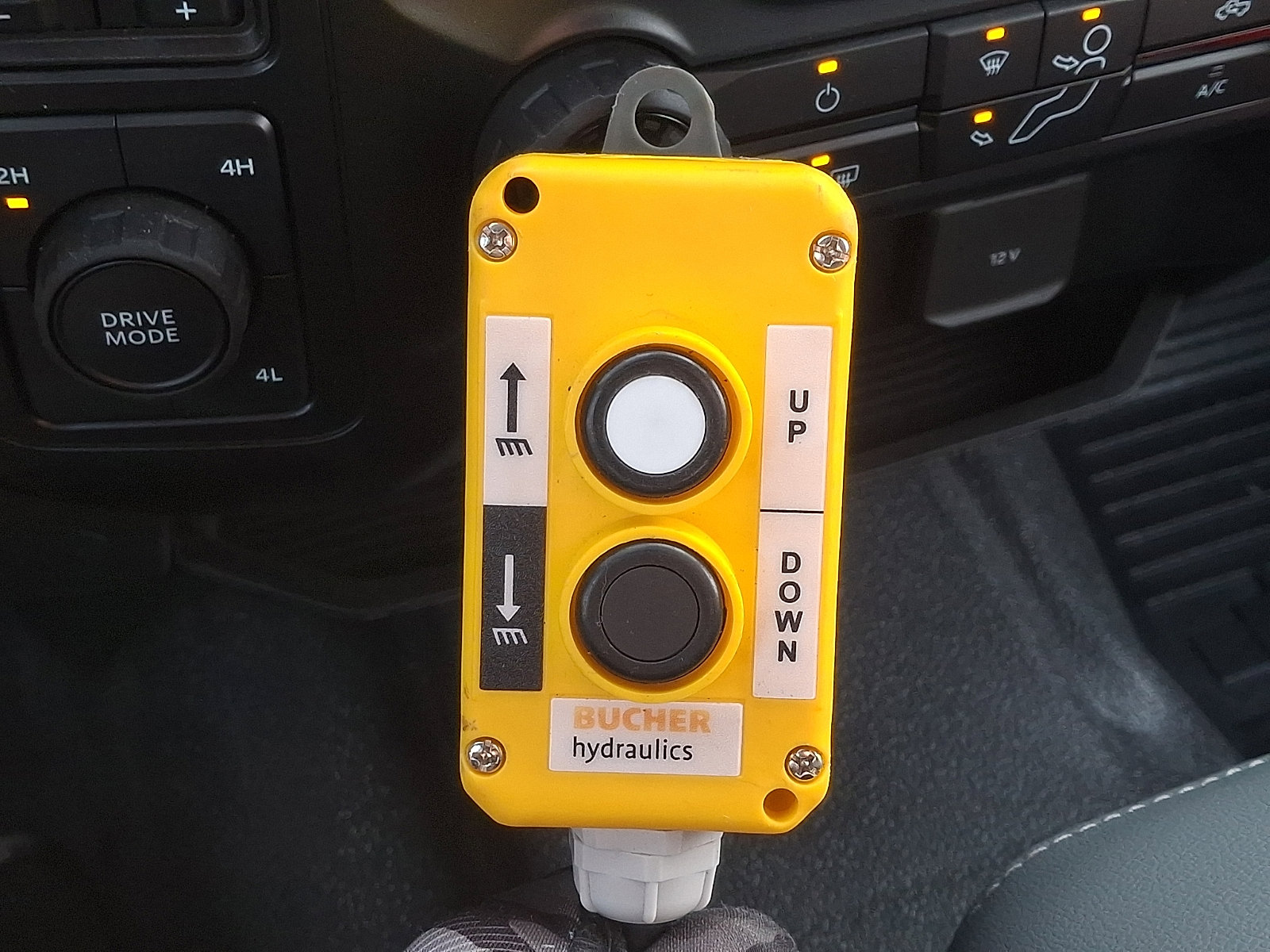 Used 2024 Ford F550 4x4 Crew Cab Super Duty image 25