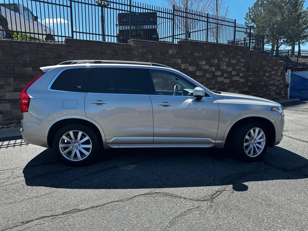 Used 2016 Volvo XC90 T6 Momentum w/ Momentum Plus Package image 9