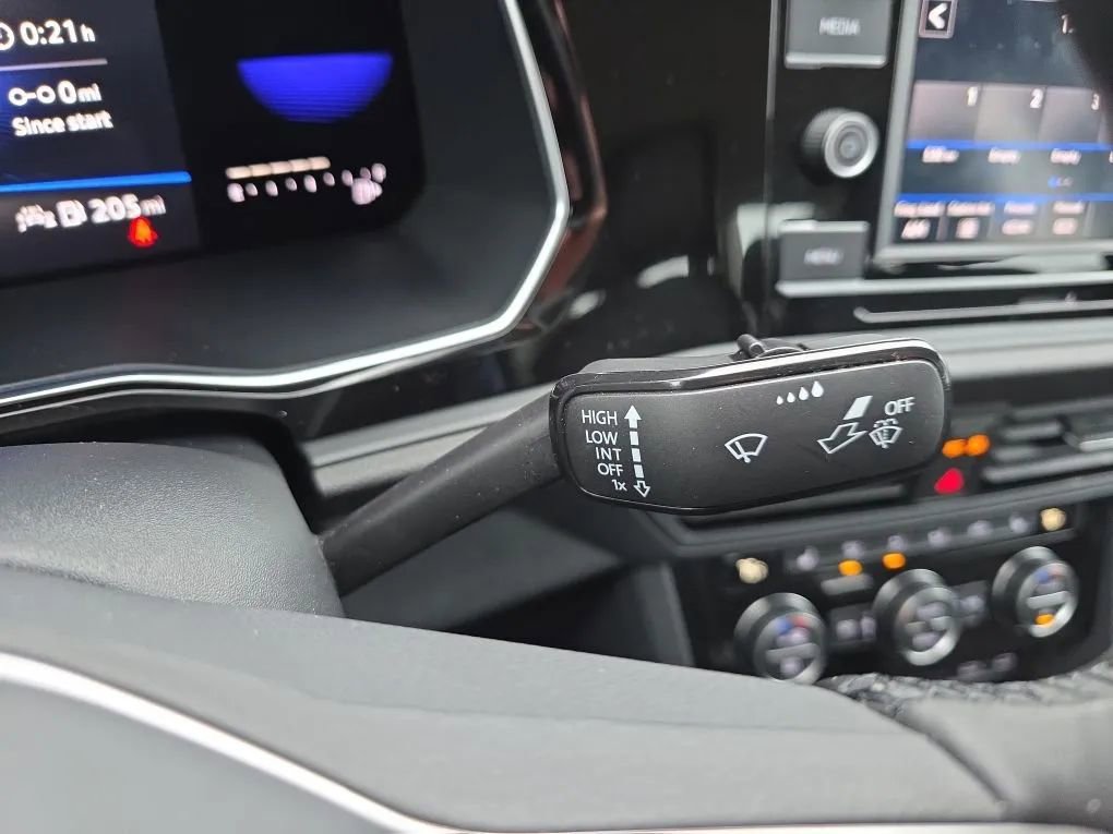 Used 2023 Volkswagen Jetta SE FWD image 21