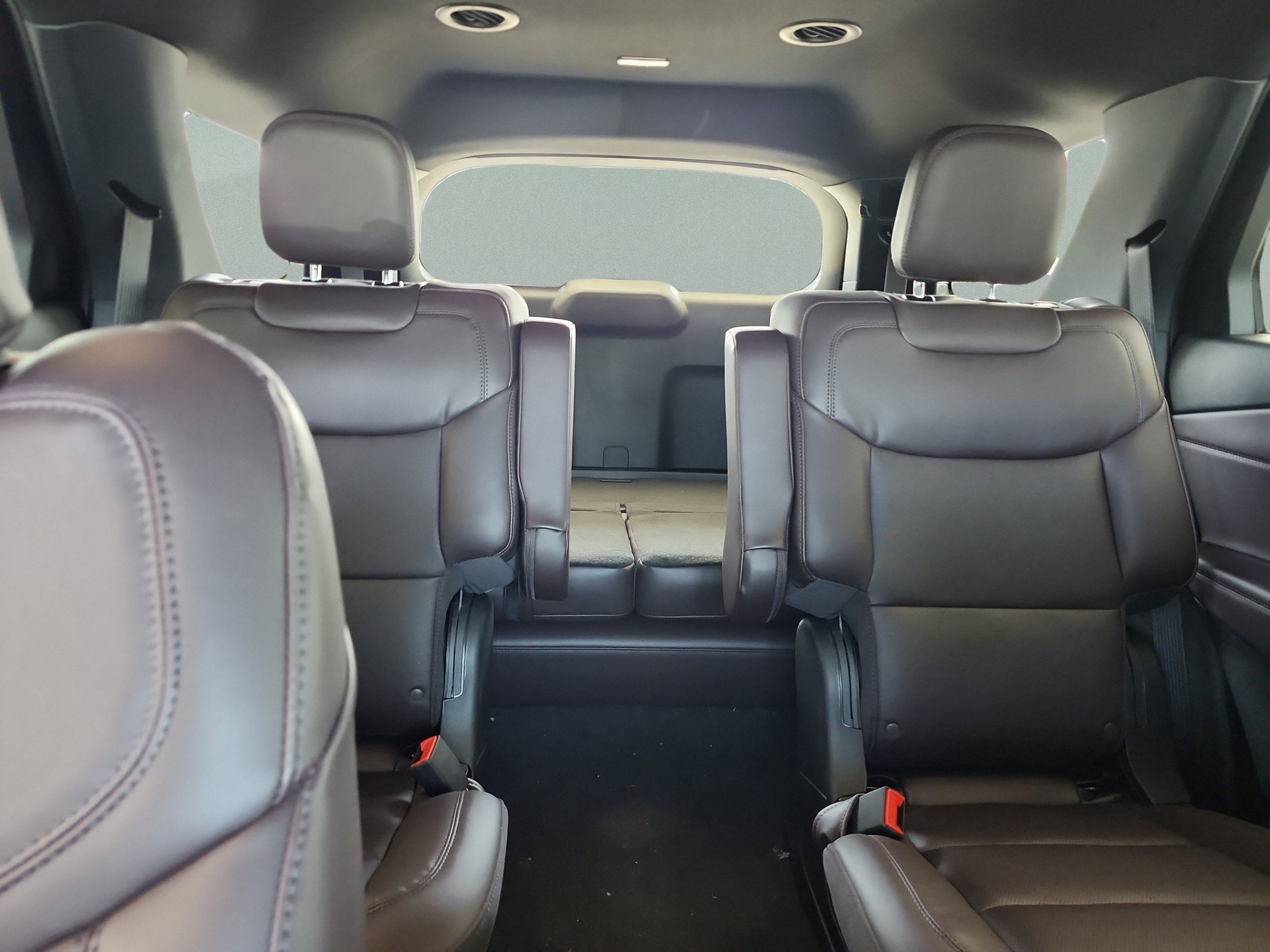New 2026 Ford Explorer Platinum RWD image 18