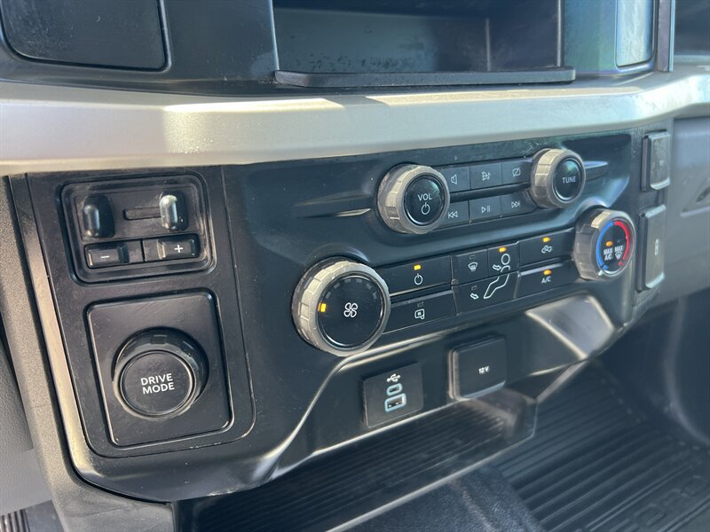 Used 2023 Ford F550 Luxury RWD image 22