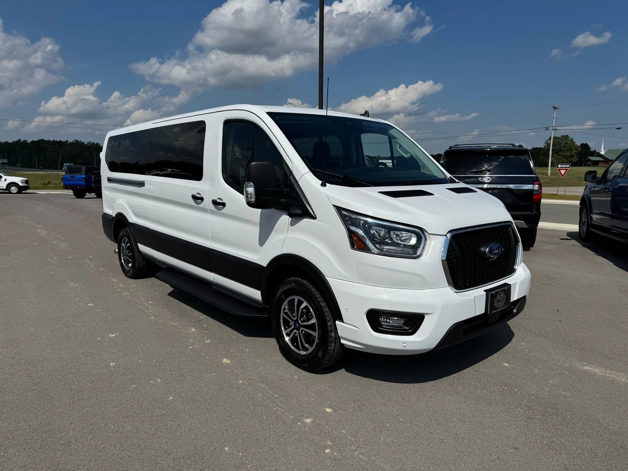Used 2023 Ford Transit 350 XLT