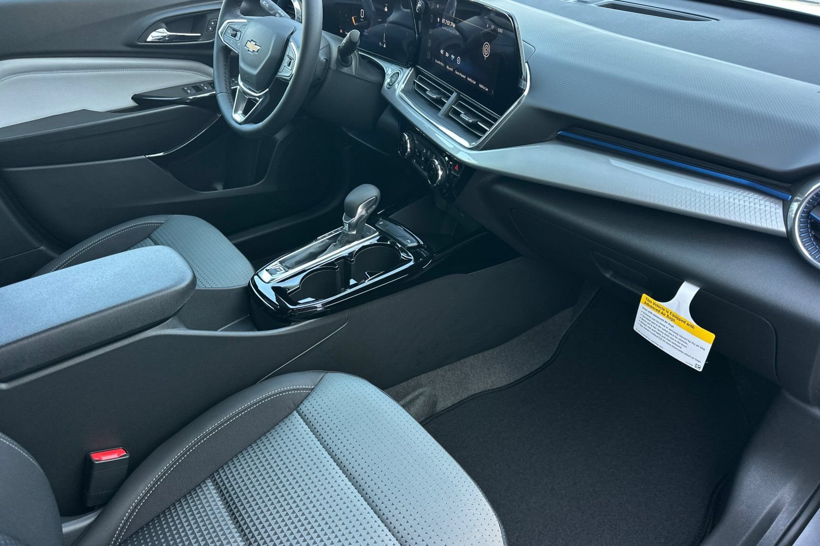 New 2026 Chevrolet Trax LT w/ Driver Confidence Package FWD image 16