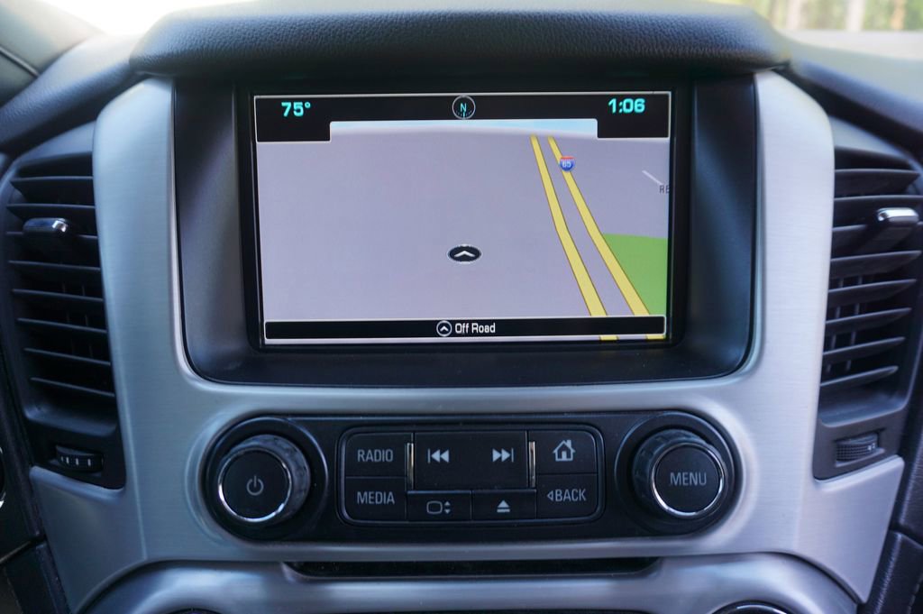 Used 2017 GMC Yukon SLT w/ Premium Edition image 9