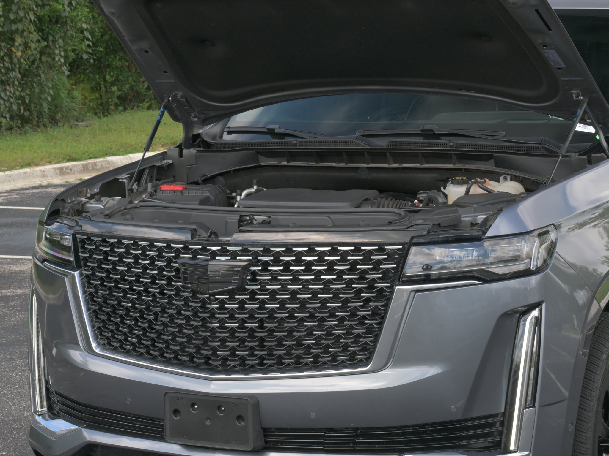 Used 2022 Cadillac Escalade Premium Luxury AWD/4WD image 8