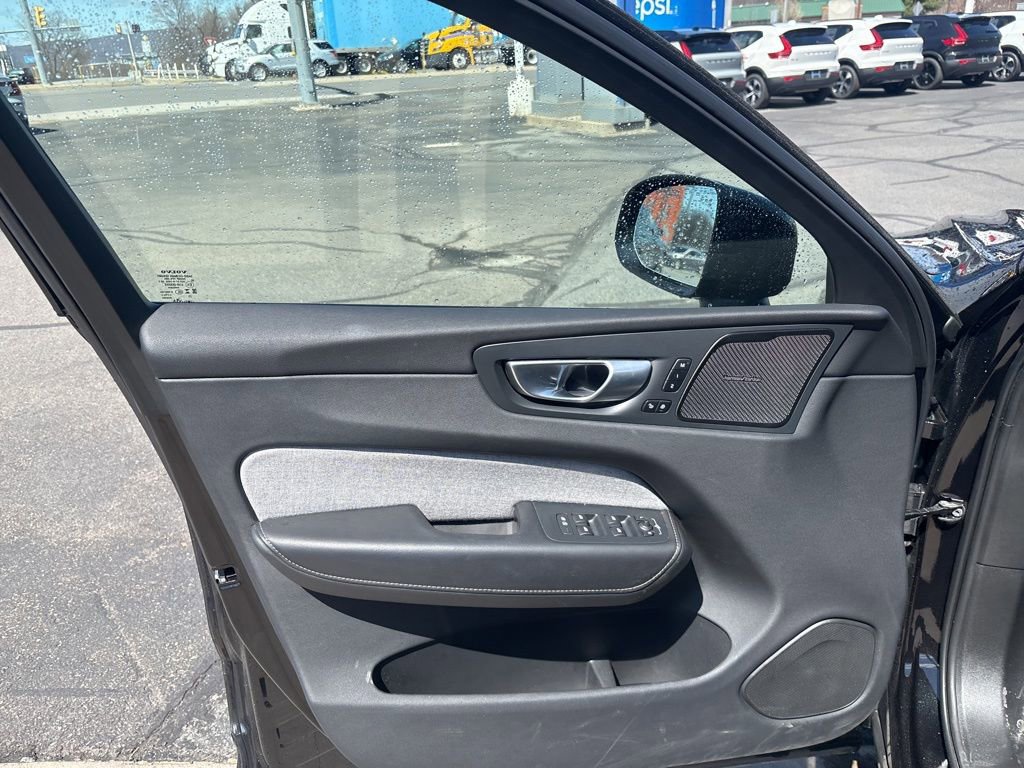 Used 2024 Volvo XC60 T8 Ultimate w/ Protection Package Premier image 15