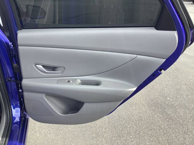 Used 2023 Hyundai Elantra SEL w/ Convenience Package image 33