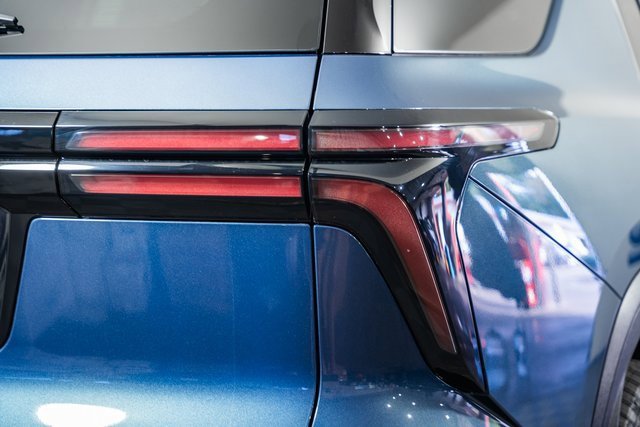 New 2026 Chevrolet Traverse Z71 w/ Enhanced Driving Package image 5