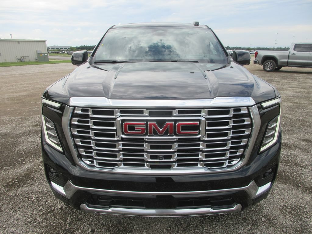 New 2026 GMC Yukon Denali w/ Denali Reserve Package AWD/4WD image 10