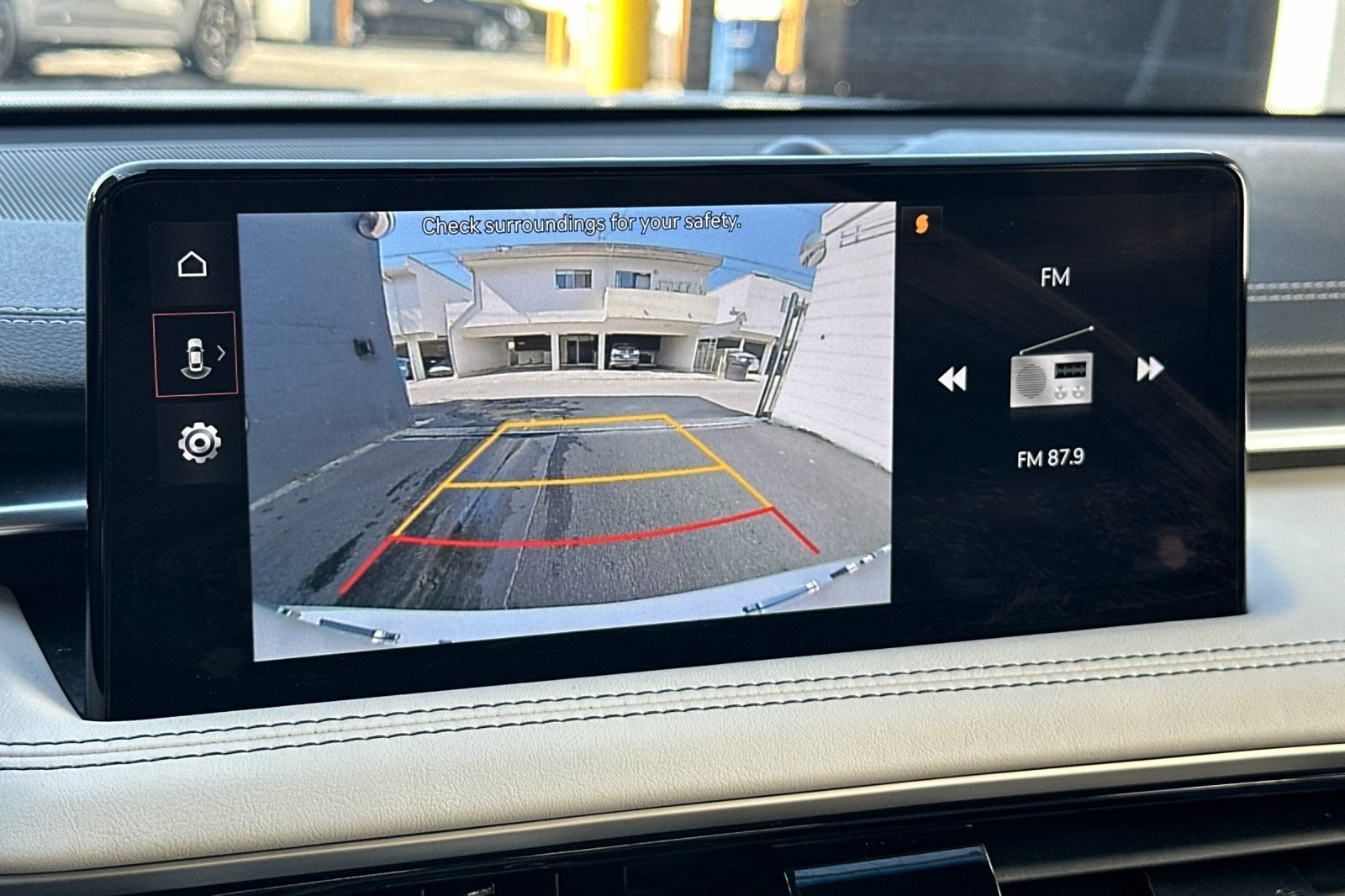 Used 2025 Genesis G70 2.5T image 20