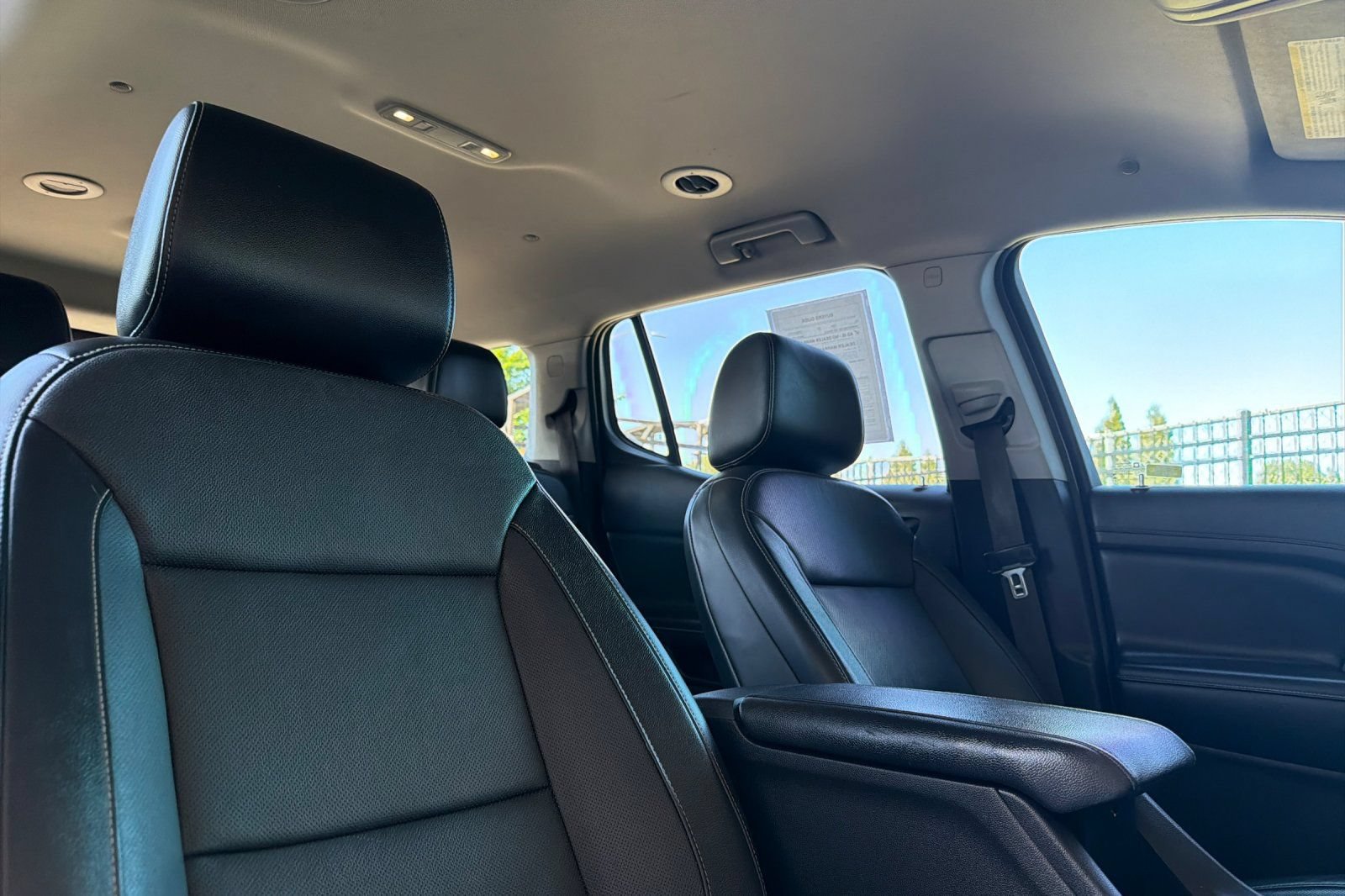 Used 2020 GMC Acadia SLT AWD/4WD image 18