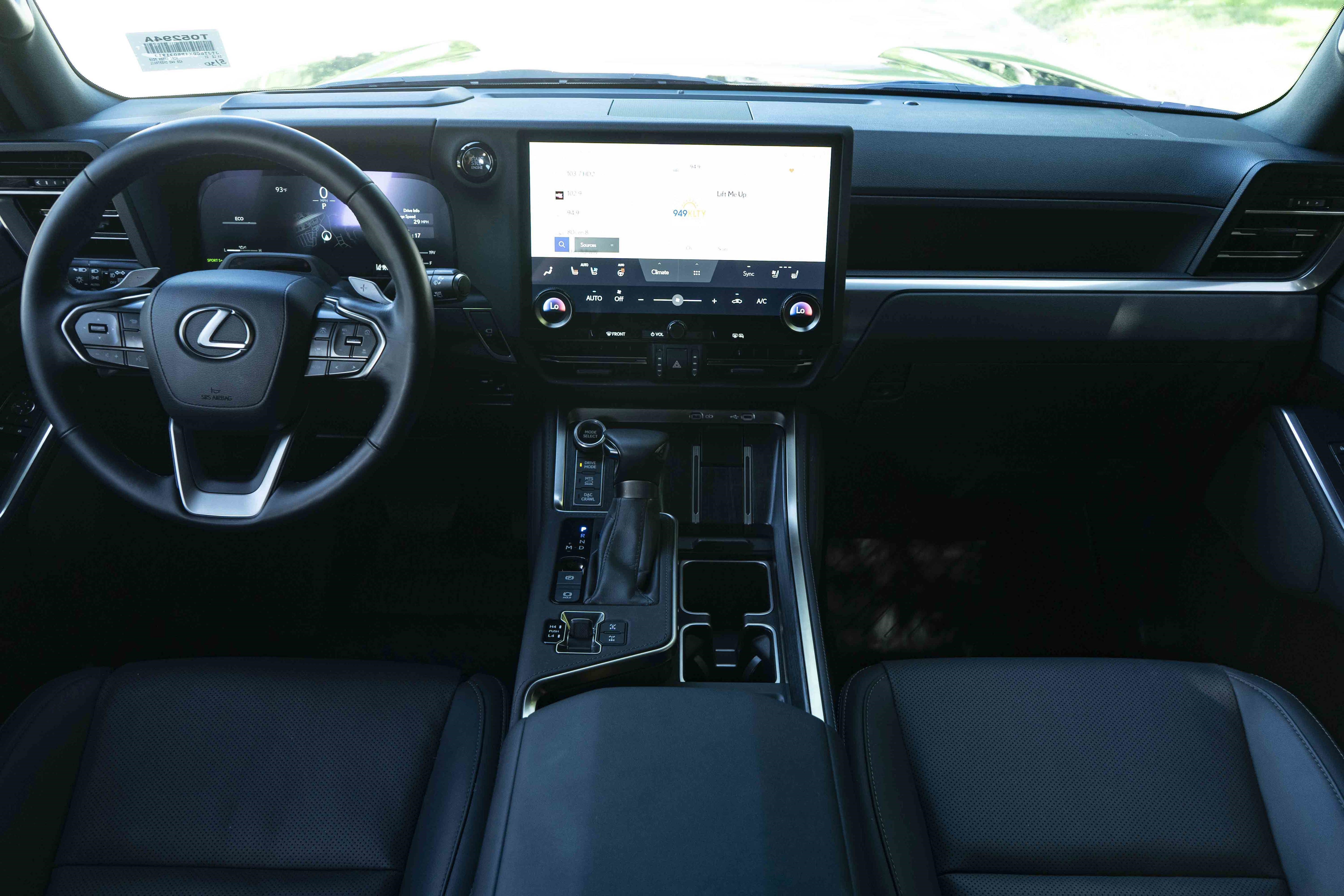 Used 2024 Lexus GX 550 AWD/4WD image 25