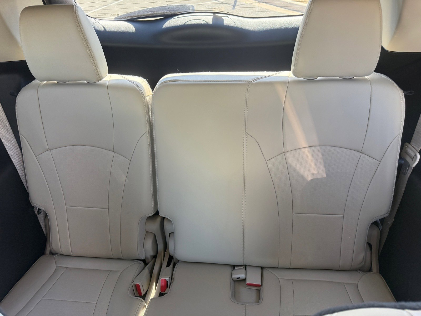 Used 2018 Buick Enclave Essence image 27