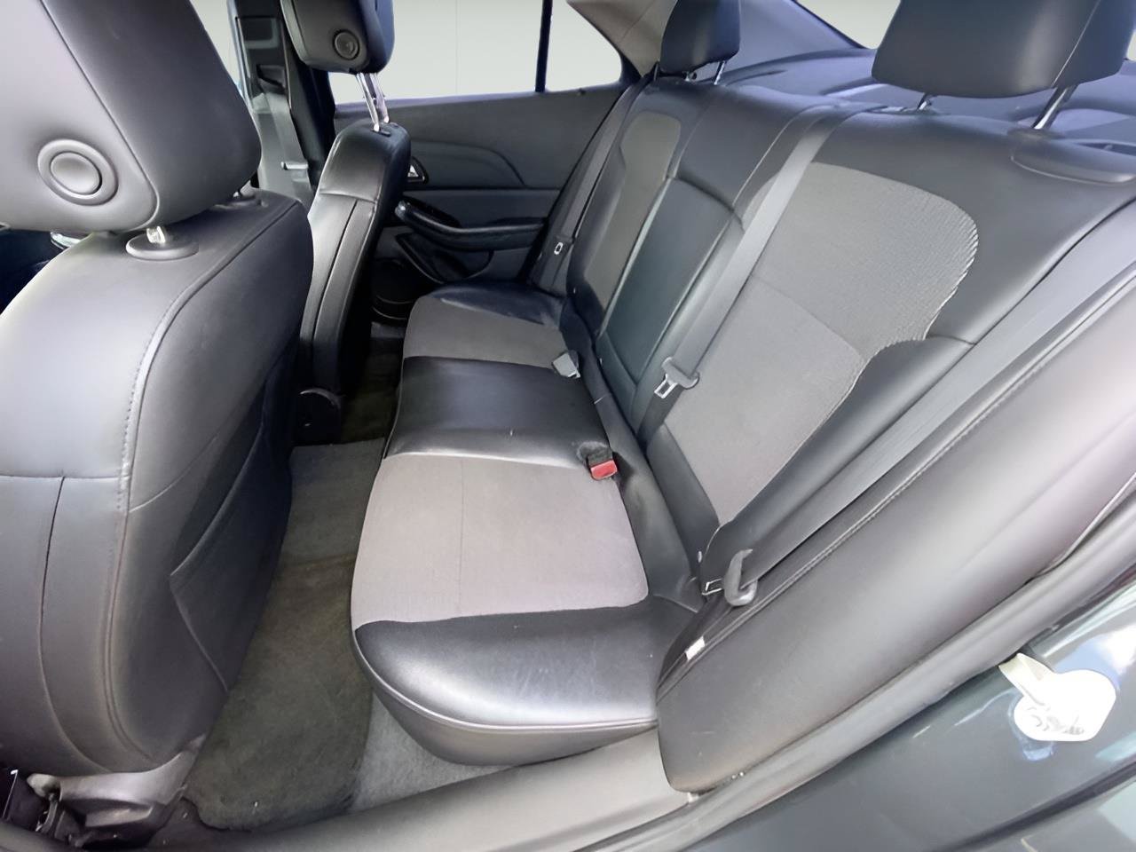 Used 2015 Chevrolet Malibu LT w/ Power Convenience Package FWD image 6