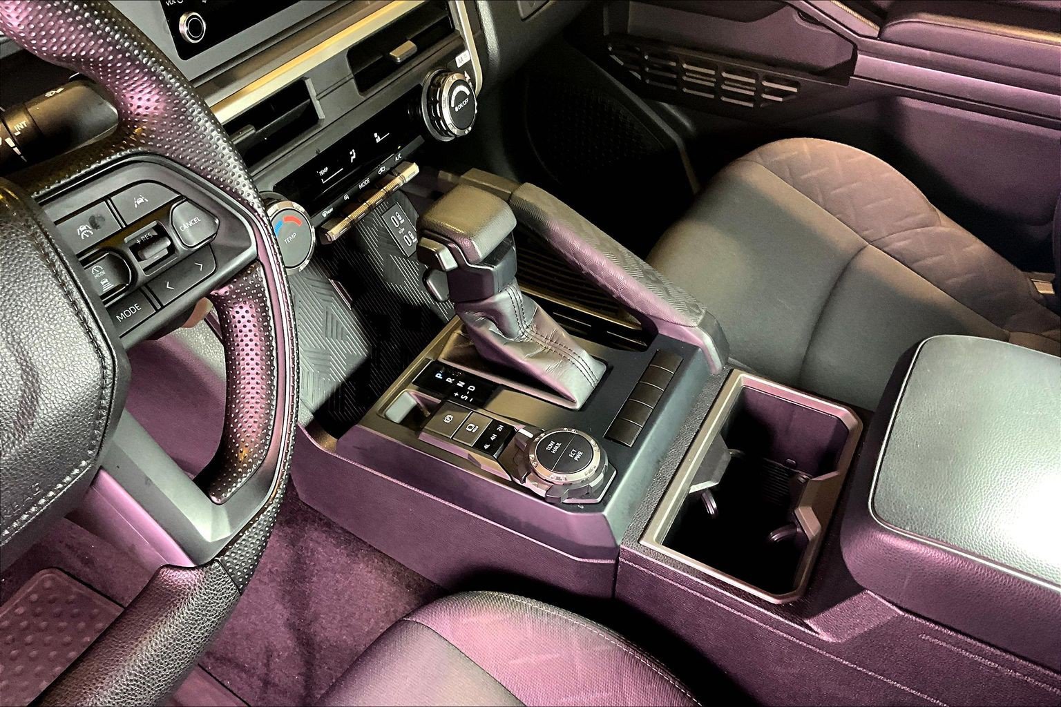 Used 2024 Toyota Tacoma SR5 AWD/4WD image 19