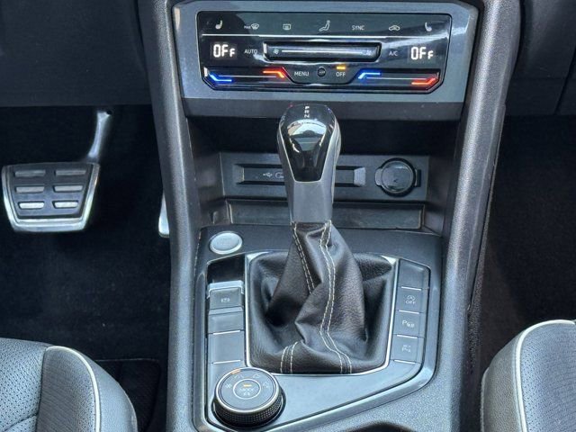 Used 2022 Volkswagen Tiguan SEL R-Line AWD/4WD image 22