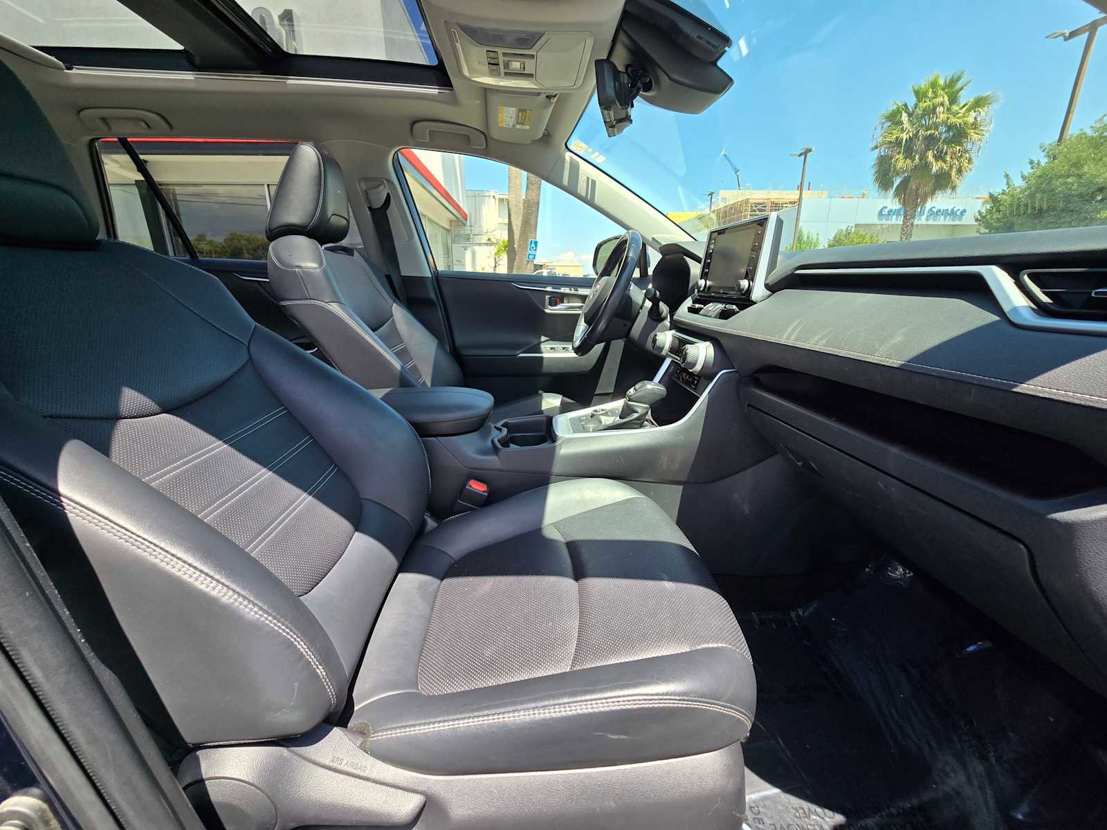 Used 2019 Toyota RAV4 Limited AWD/4WD image 11