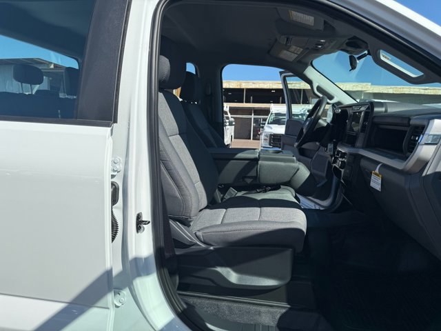 New 2026 Ford F250 XL w/ XL Chrome Package image 25