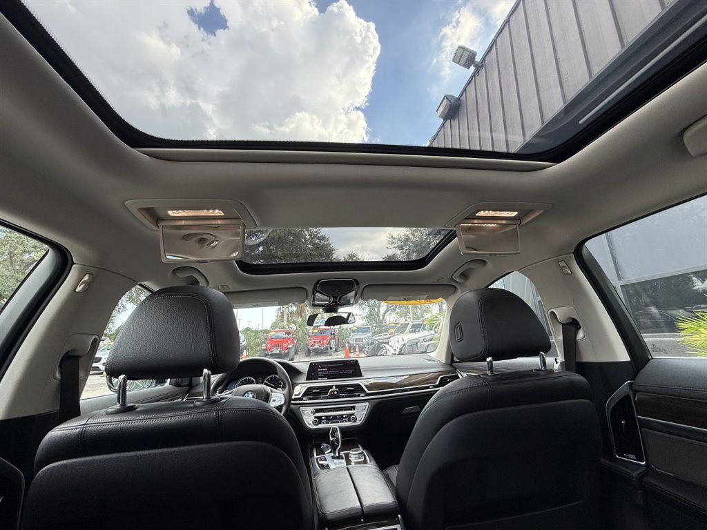 Used 2019 BMW 740i xDrive image 21