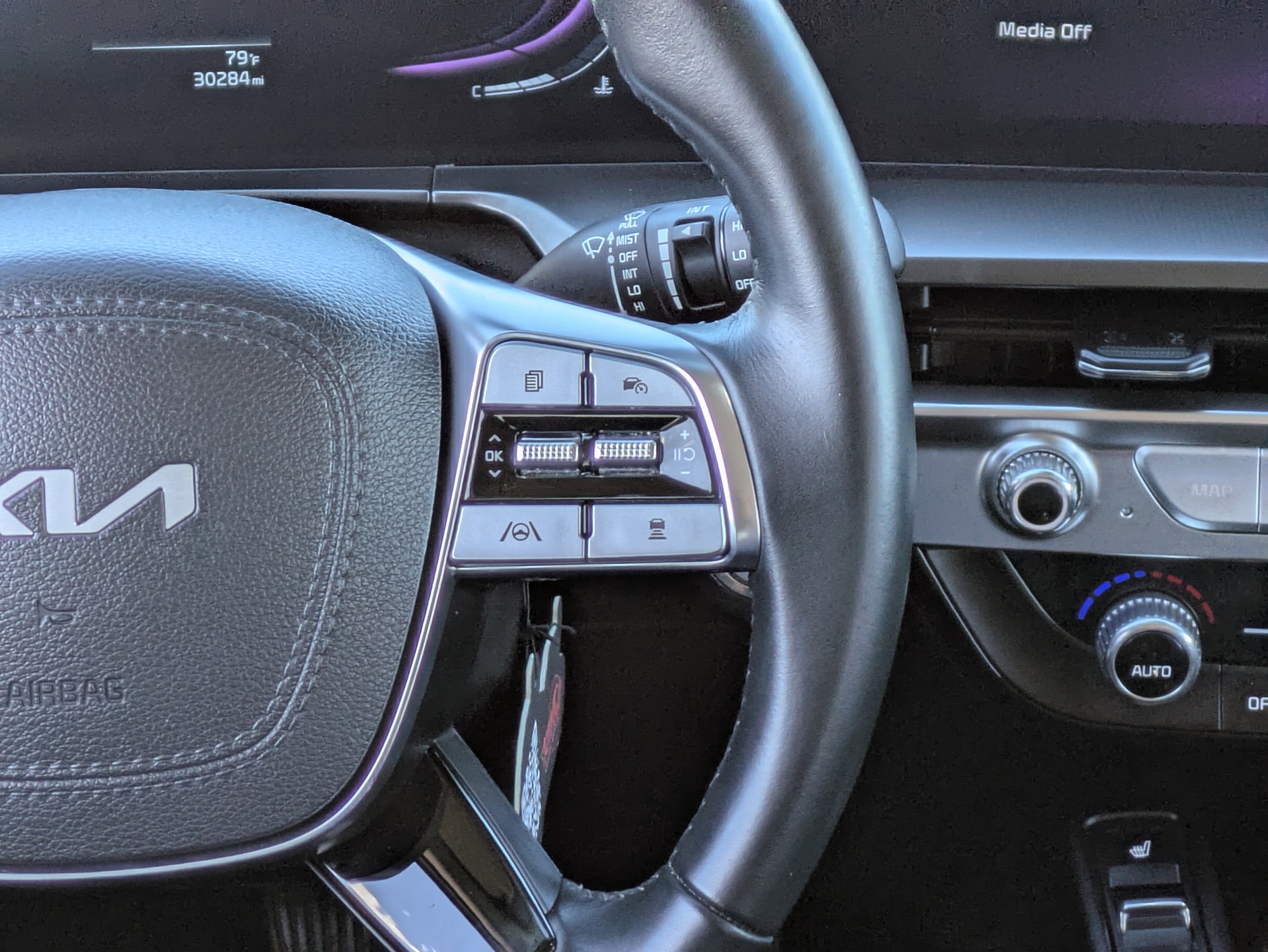 Used 2025 Kia Telluride S image 23