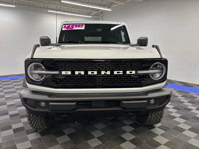 Certified 2025 Ford Bronco Outer Banks w/ Black Appearance Package image 14