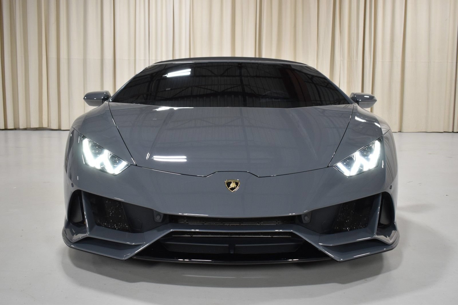 Used 2020 Lamborghini Huracan EVO AWD/4WD image 3