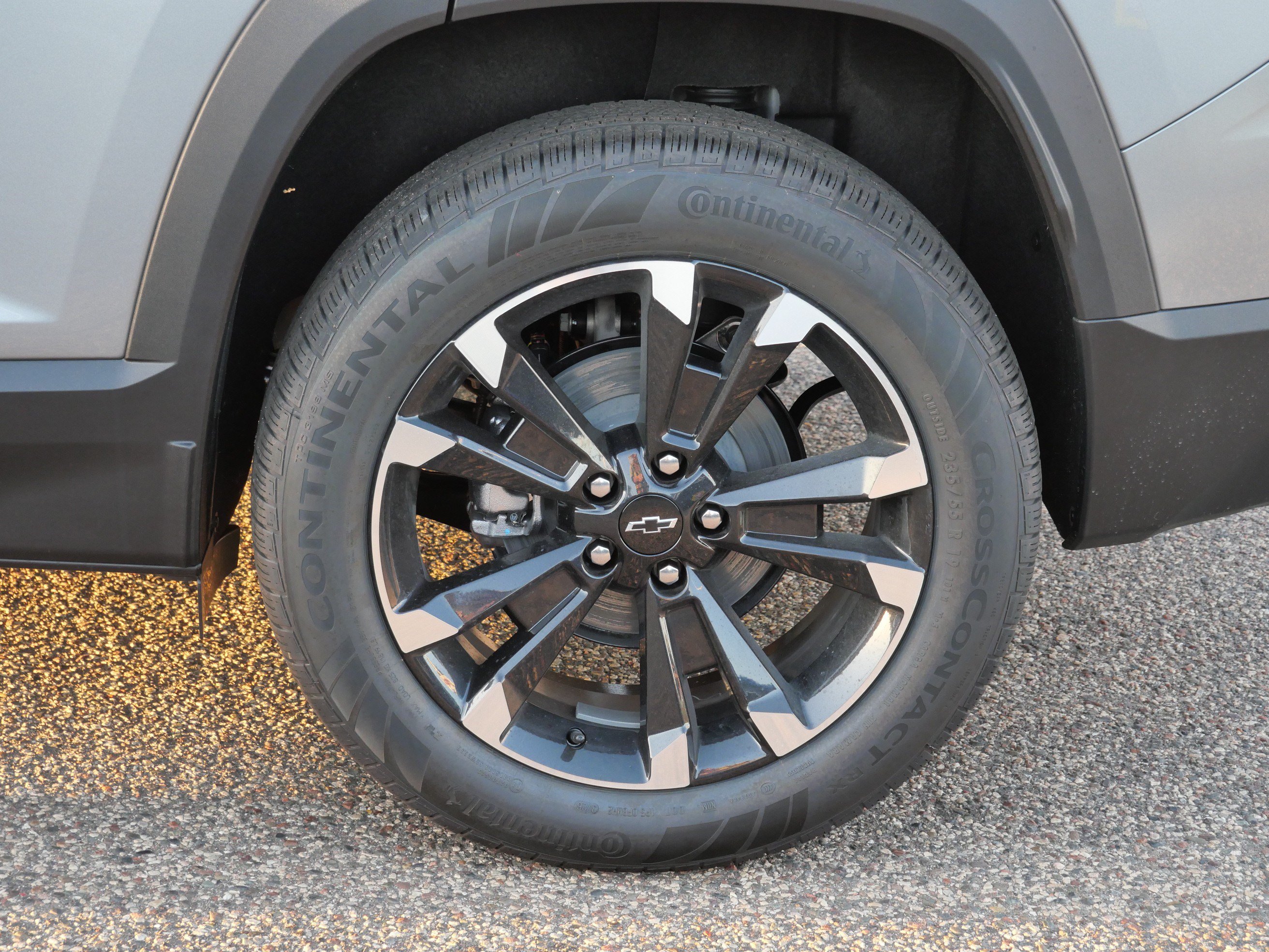 New 2027 Chevrolet Equinox RS w/ Convenience Package III AWD/4WD image 3